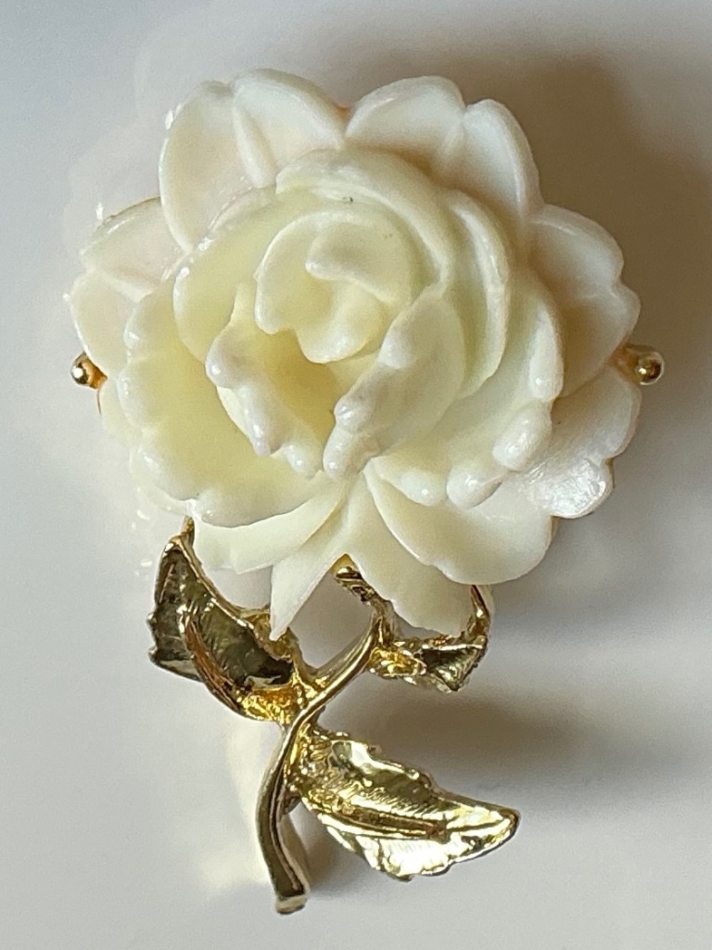 Vintage White Rose Brooch Carved Flower Pin Gold Tone - Picture 10 of 12